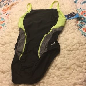Speedo 10/36 black and lime suit